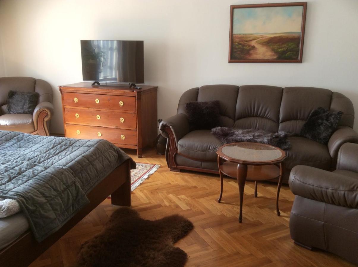 Apartments Dlouha 93 Чески-Крумлов Экстерьер фото