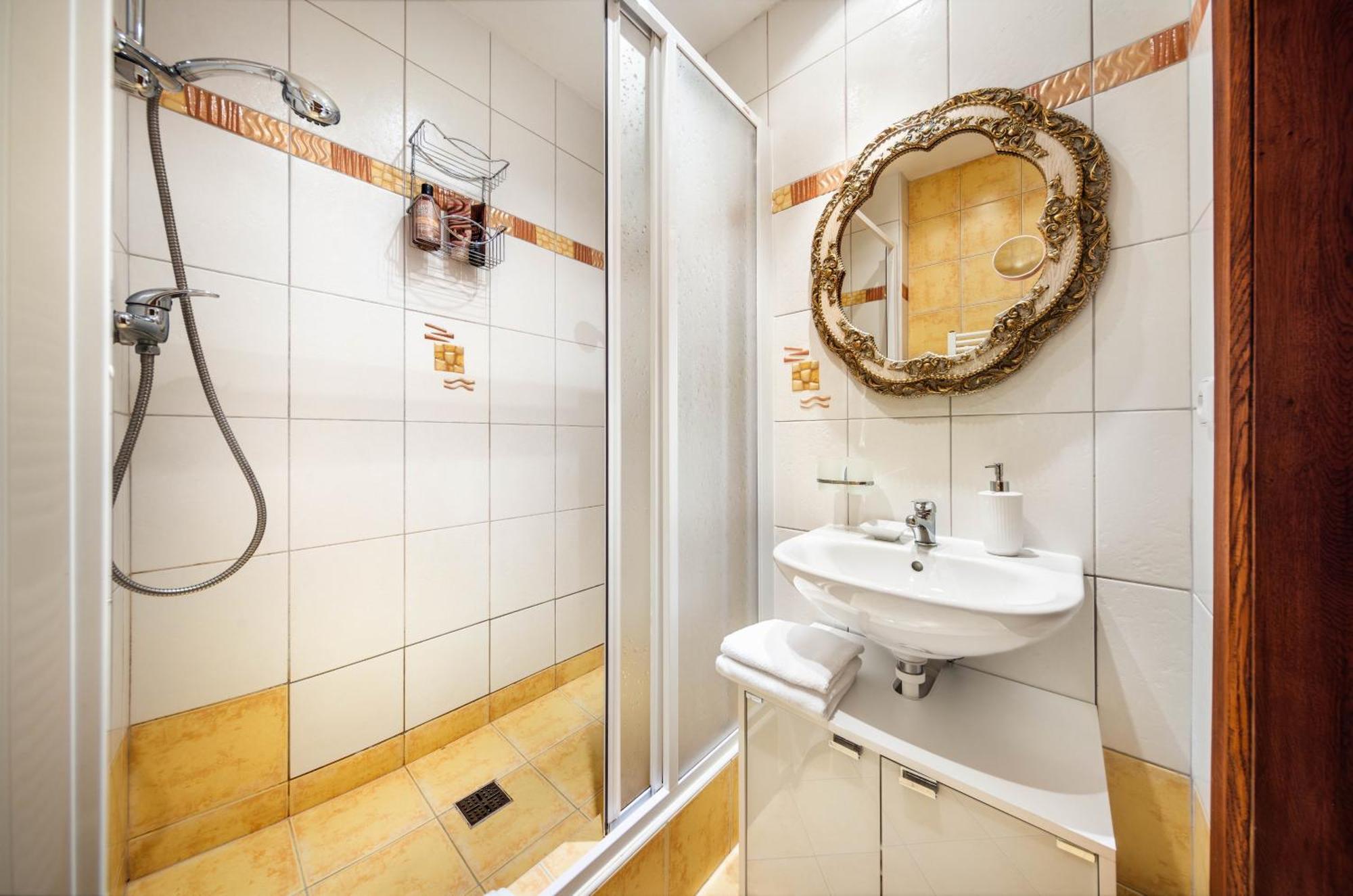 Apartments Dlouha 93 Чески-Крумлов Экстерьер фото
